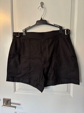 Banana Republic Utility Shorts 12 NWT - black